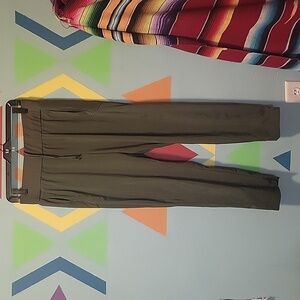 NWOT Xersion Women's Forester Green Mid Rise Slim Pant Size Medium